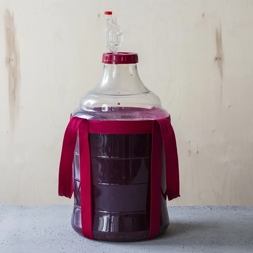 Damigiana per vino leggera e infrangibile con cinghie, 25 L - 15