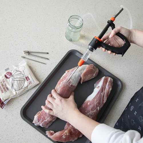 Iniettore per salumi semi-automatico con set di aghi e tubicino - 12