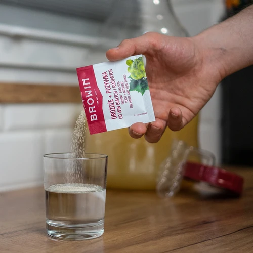 Lievito Bayanus + nutriente - per vini bianchi e rosati - 5
