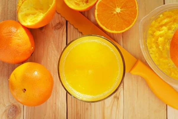 Liquore allo zenzero all'arancia fatto in casa