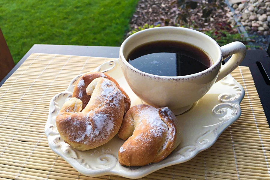 Browin Przepiśnik - Cornetti lievitati con marmellata