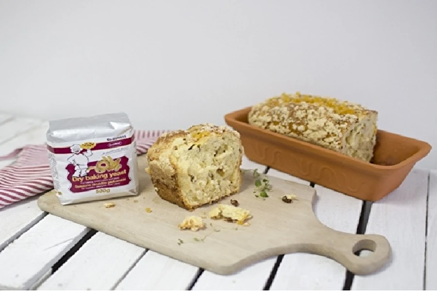 Browin Przepiśnik - Dolce lievitato fatto in casa con ribes e crumble