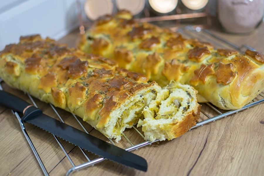 Browin Przepiśnik - Kulebiak di pasta lievitata con crauti e champignon