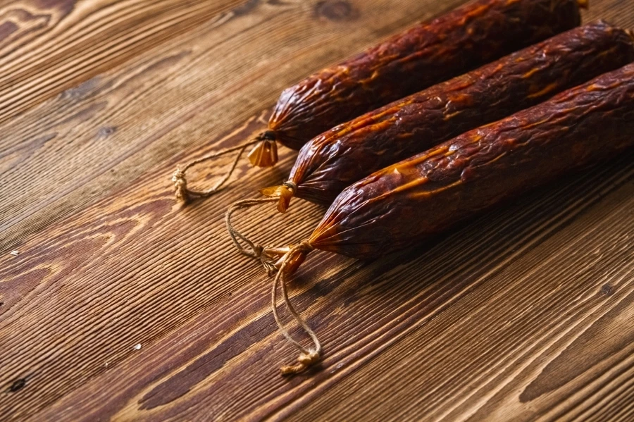 Salsiccia di Cracovia affumicata (kiełbasa krakowska)